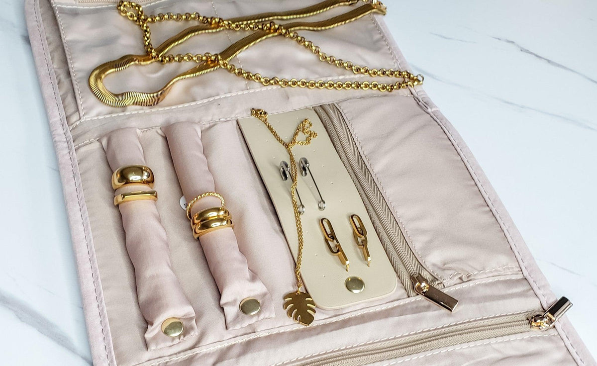 5 Jewelry Pieces to Take on Vacation - Nanda Jewelry