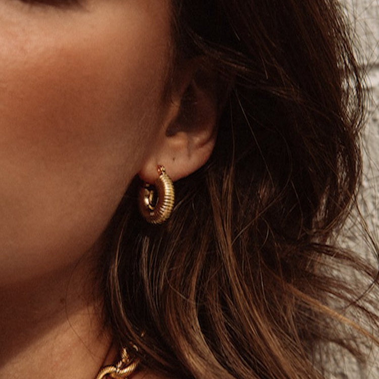 Kennedy Textured Chain Mini Hoops