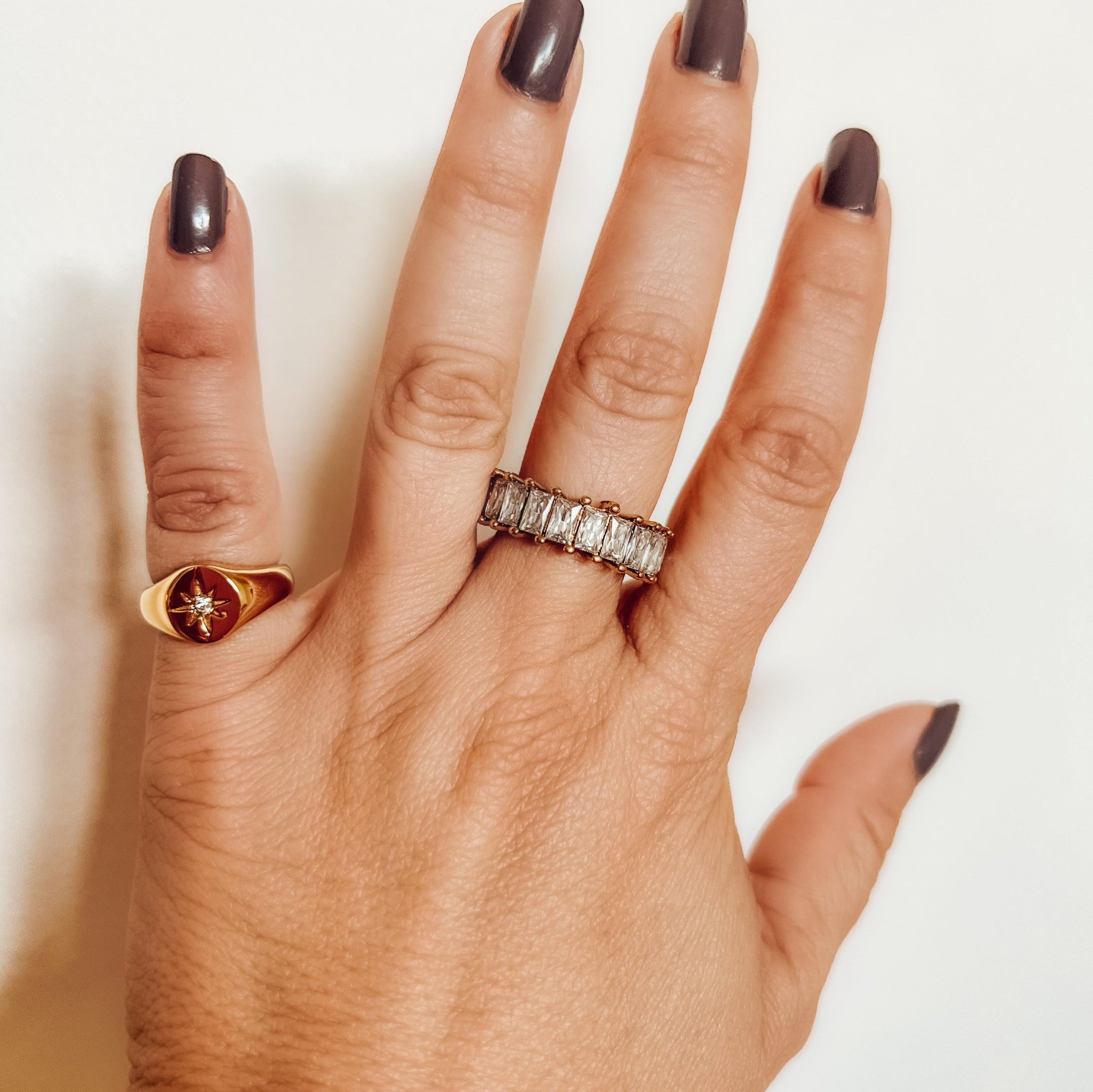 Claire Signet Ring - Nanda Jewelry