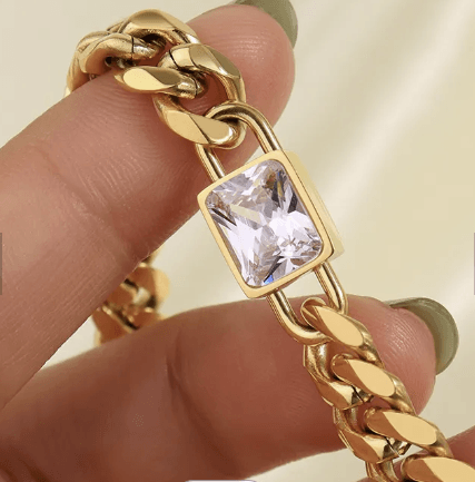 Emily 18K Gold-Plated Cuban Chain Necklace Water Tarnish